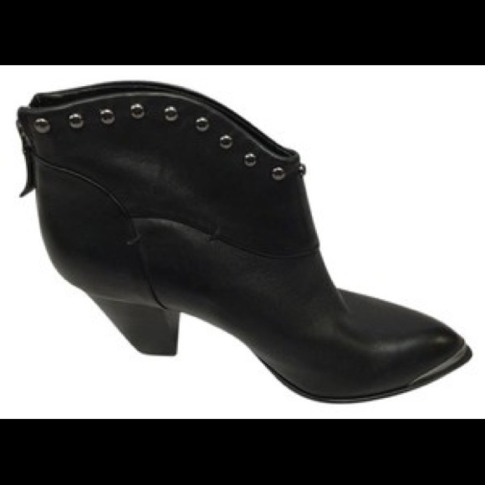 B. Makowsky black Quincy leather booties